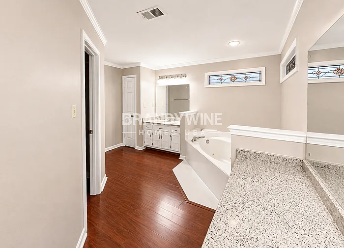 7477 Stonington Dr — Photo 14