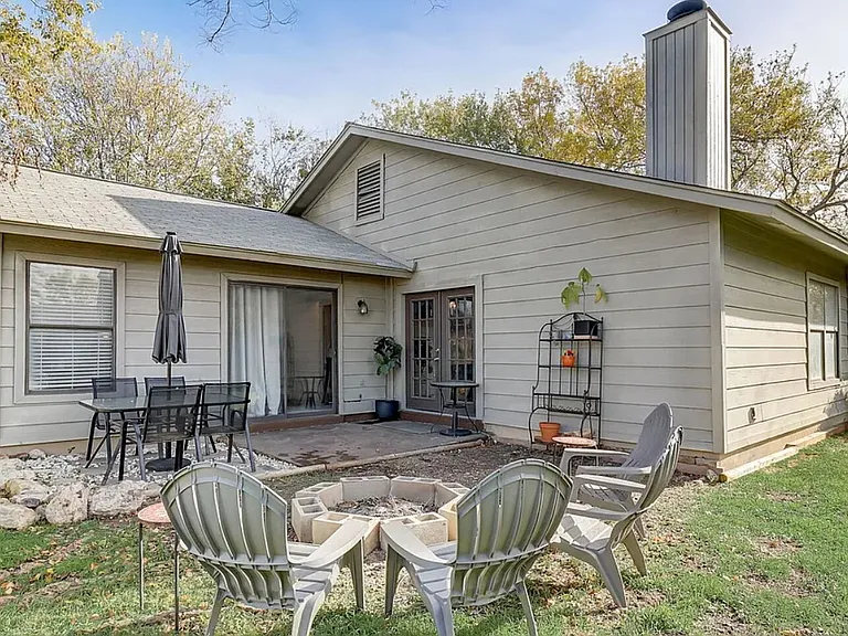 Spacious Backyard