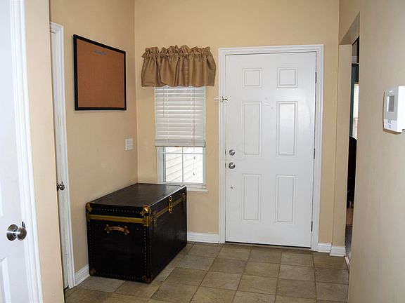5th image of 120 Cameron Dr