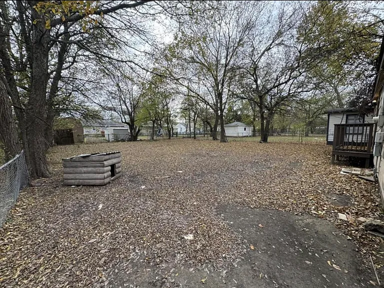 410 Pine St — Photo 13