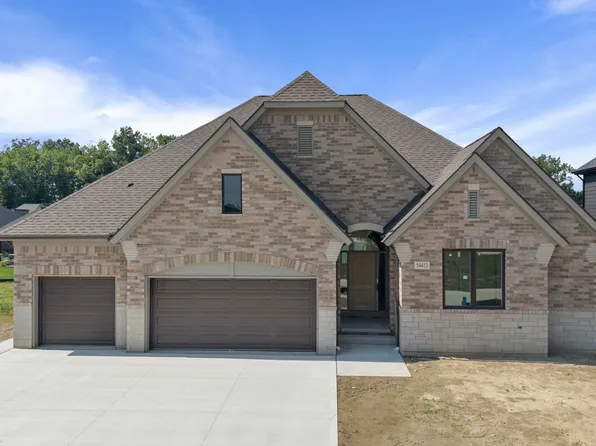 54413 Palomino Dr, Shelby Township, MI 48316