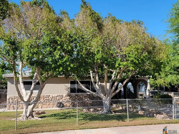 1239 Martin Pl, Brawley, CA 92227