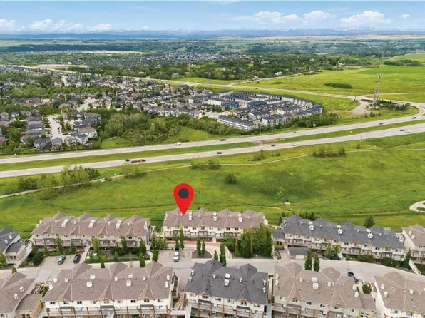 133 NE Rockyledge Vw NW #11, Calgary, AB T3G 5X2