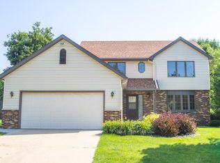 4415 Cambridge Ln NW, Rochester, MN 55901