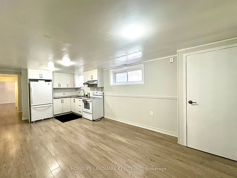 48 Shaftesbury St #LOWER — Photo 8