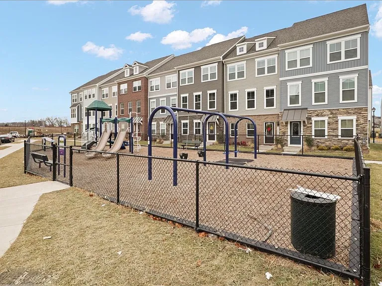 Play Area/Tot-lot