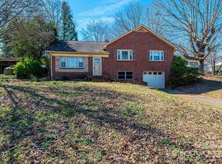 4238 Johnson Bridge Rd, Hickory, NC 28602