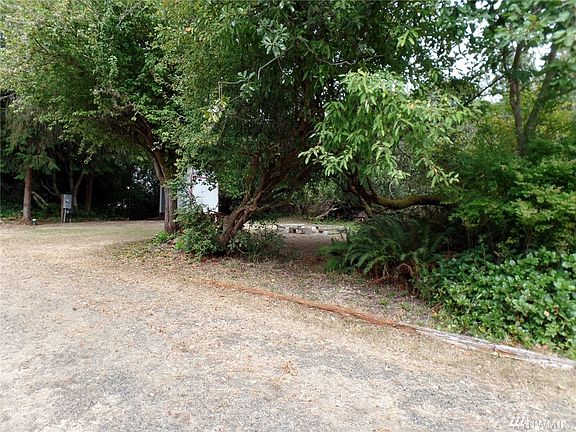 2nd image of 113 N Narwhal Loop NW