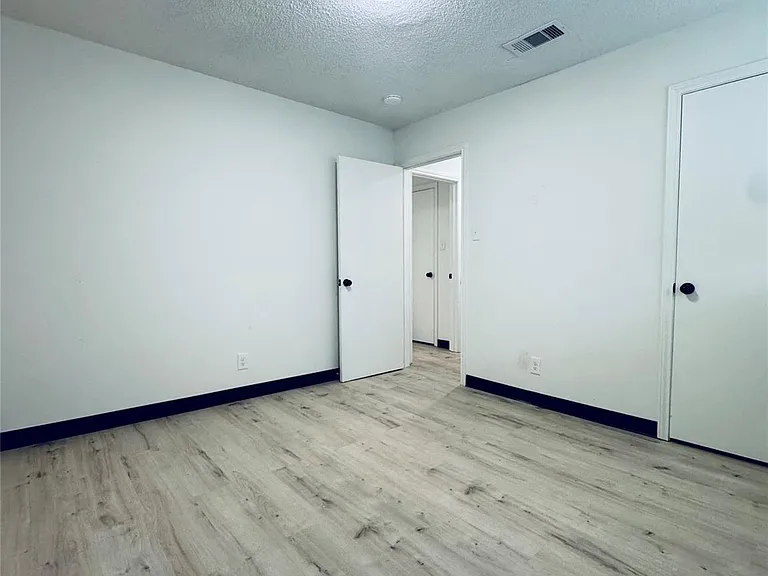 1319 Brenda Ln #B — Photo 11