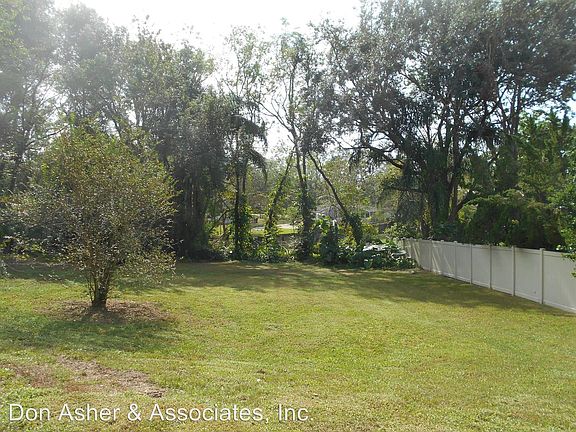 5th image of 7036 Carlene Dr