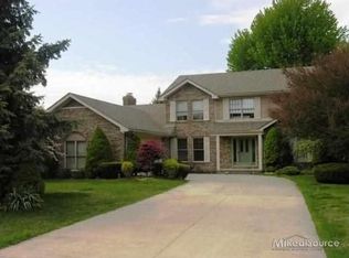 7368 Flamingo Rd, Algonac, MI 48001