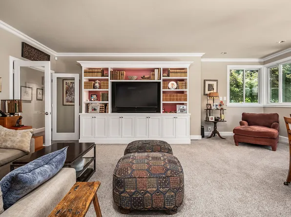 7 Dutch Valley Ln, San Anselmo, CA 94960