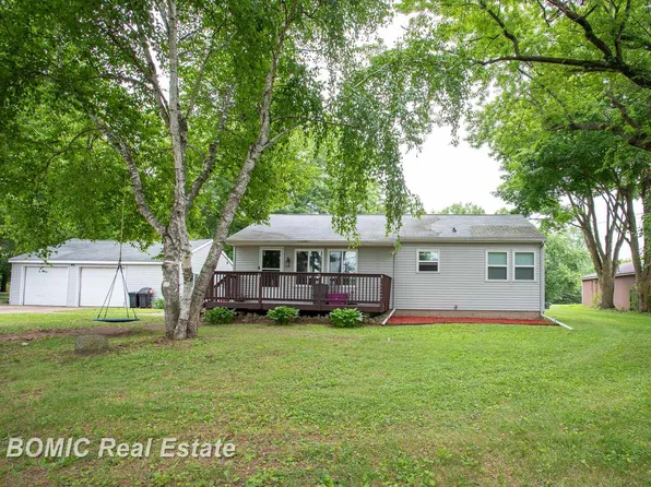 8510 N Genesee Rd, Mount Morris, MI 48458