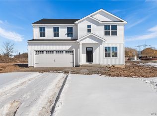 2939 Squire Dr, Sanborn, NY 14132