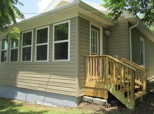 111 Happy Valley Rd, Johnson City, TN 37601