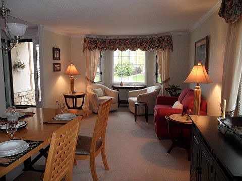 Formal living and dining