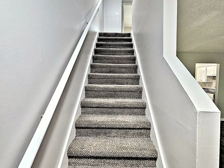 Avalon Cove Townhomes — Photo 56
