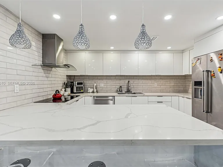 121 Crandon Blvd #251 — Photo 10