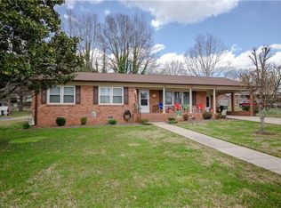 1107 Trogdon Dr, Eden, NC 27288