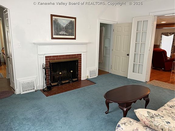 4th image of 3604 Staunton Ave SE