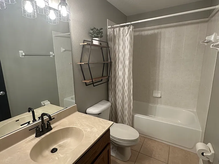 11629 Colony Lake Dr — Photo 16