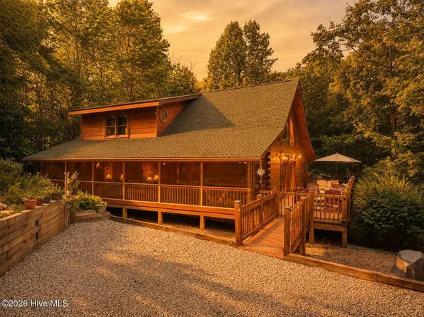 314 Carringer Road, Robbinsville, NC 28771