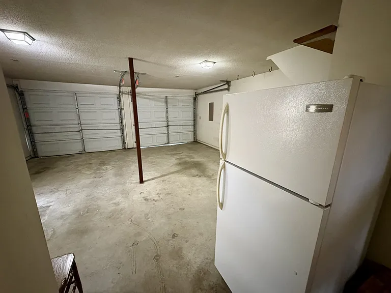 1003 Chambers Ln — Photo 34