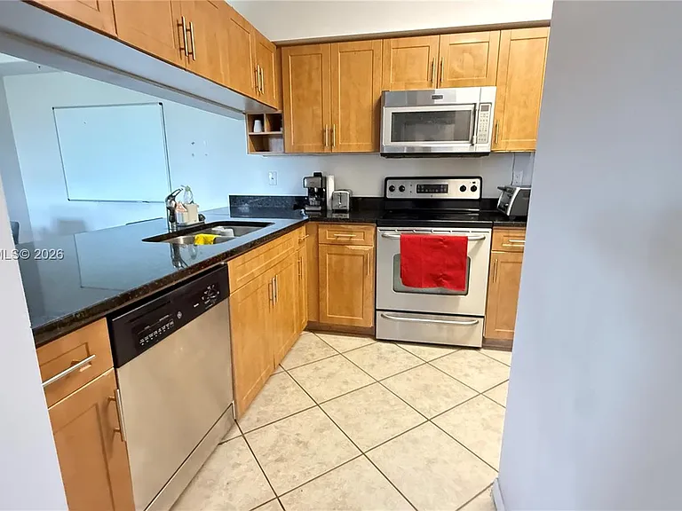 6458 Emerald Dunes Dr #303 — Photo 6