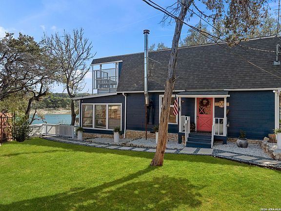 3rd image of 528 Rimrock Pass