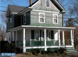30 Grandview Ave, Morrisville, PA 19067
