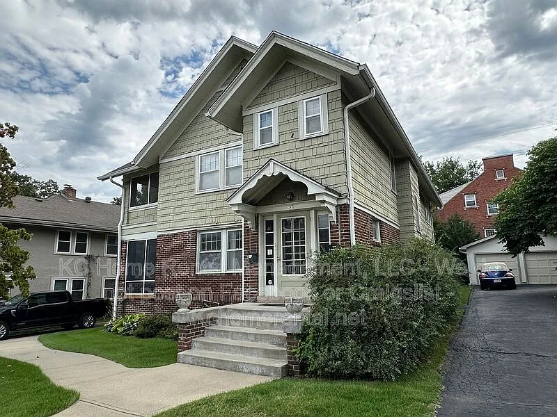 2 bed, 1.0 bath, 1500 sqft, $1,495 — Photo 2