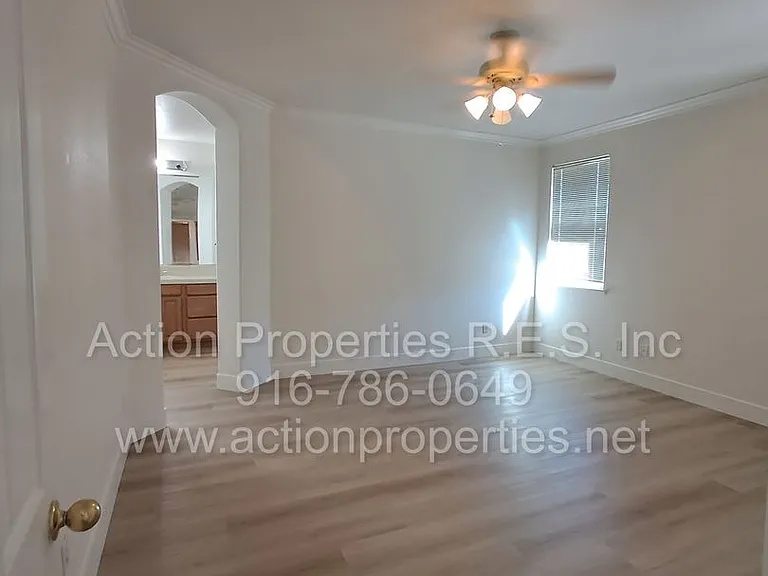 6145 Crater Lake Dr — Photo 25