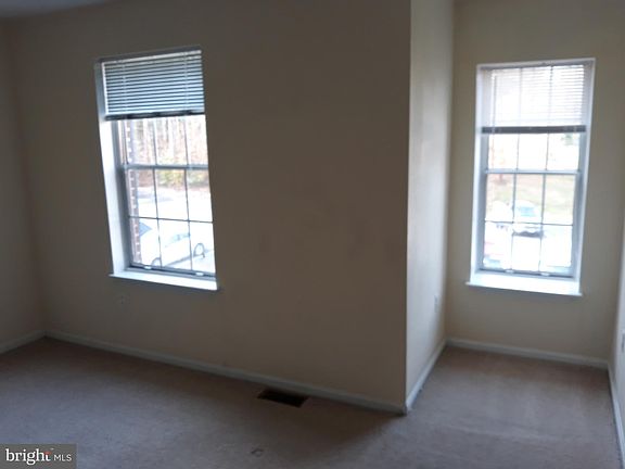 5th image of 648 Newbridge Ct #5-634