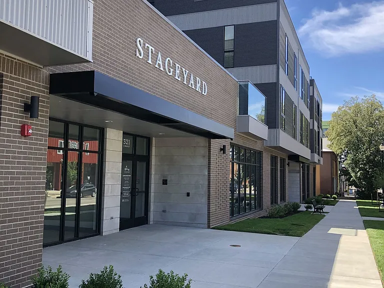 Stageyard — Photo 27