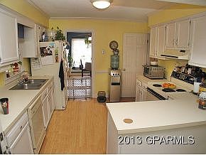 3rd image of 111 Galahad Dr