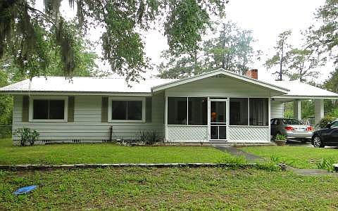 1st image of 180 SE Montgomery Pl