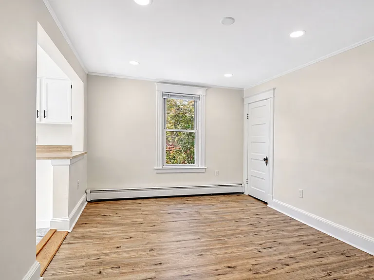 117 Highland Ave — Photo 8