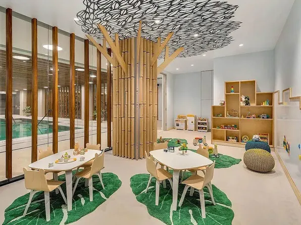 438 East 12th Street image 18 of 21