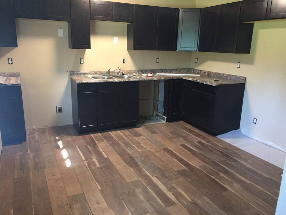 2nd image of 1971 Courtyard Pl