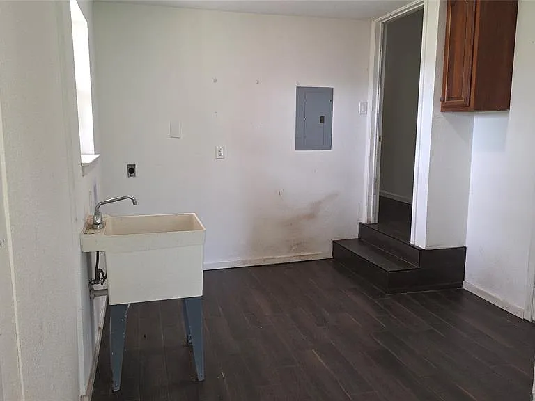 2474 Joe Davis Rd — Photo 6
