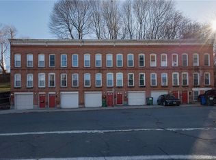 44 Willow St, Meriden, CT 06450