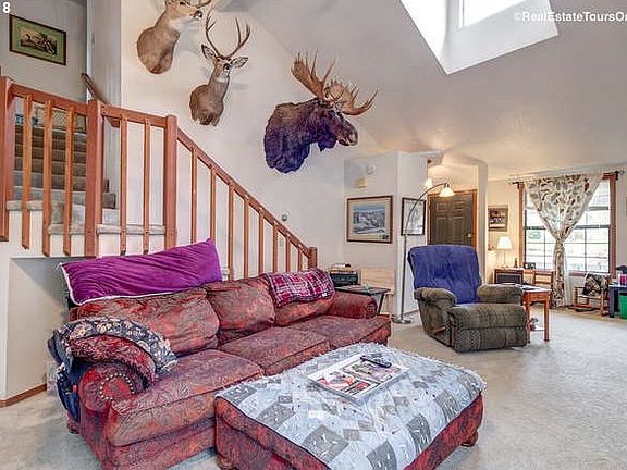 3rd image of 14240 SW Fanno Creek Ct