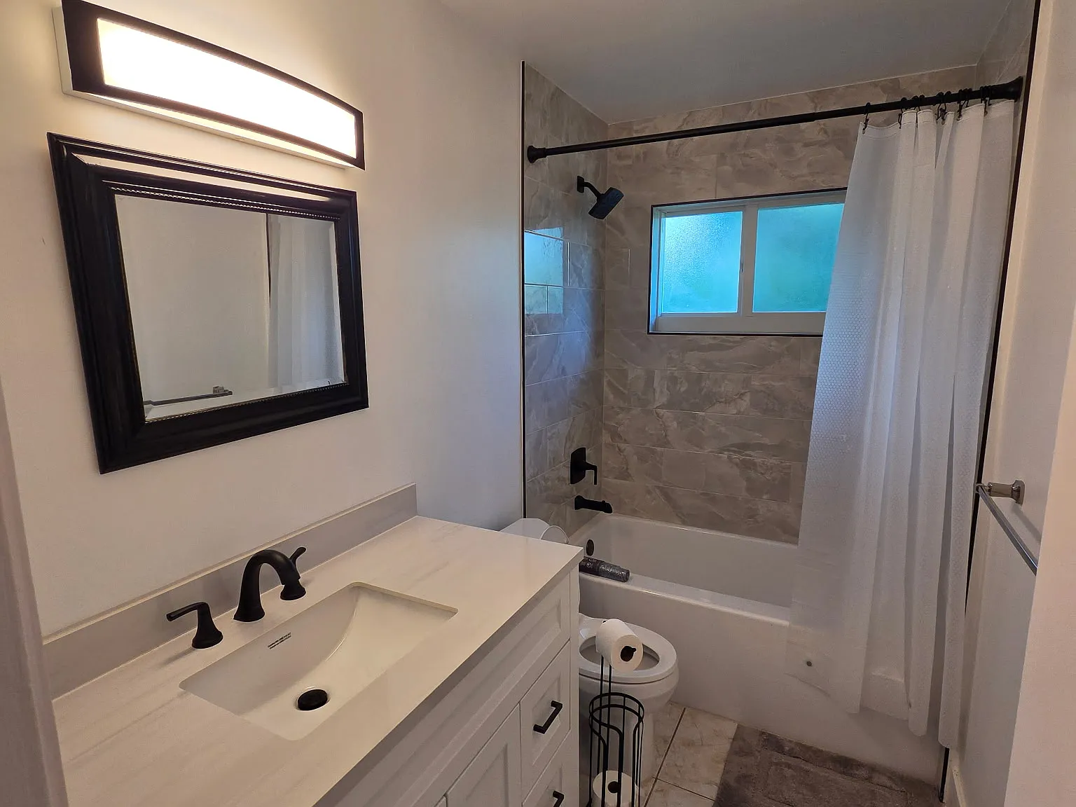 3 bed, 2537 sqft, $3,800 — Photo 4