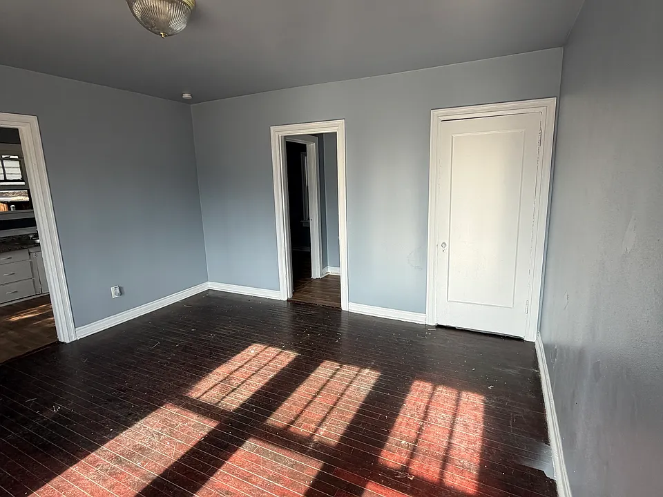 603 1/2 N 6th Ave #1