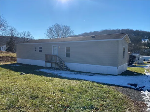 1 Landmark Aly, Chicora, PA 16025