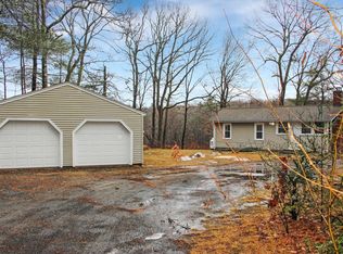 38 Covey Rd, Burlington, CT 06013