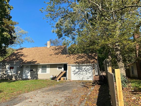 2nd image of 82 Maplewood Dr