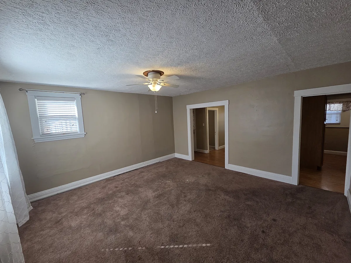 Building Photo - 446 Wayne St #446