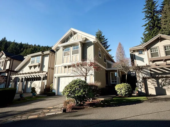 1707 Arbutus Pl, Coquitlam, BC V3E 3K2