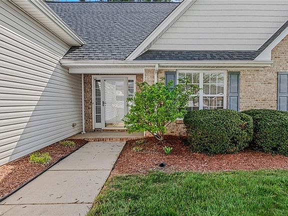 2nd image of 567 Caladium Ct
